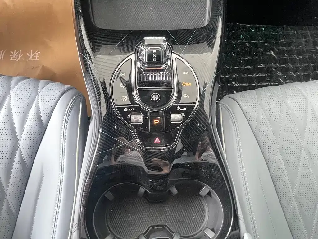 BYD Seal — фото 10