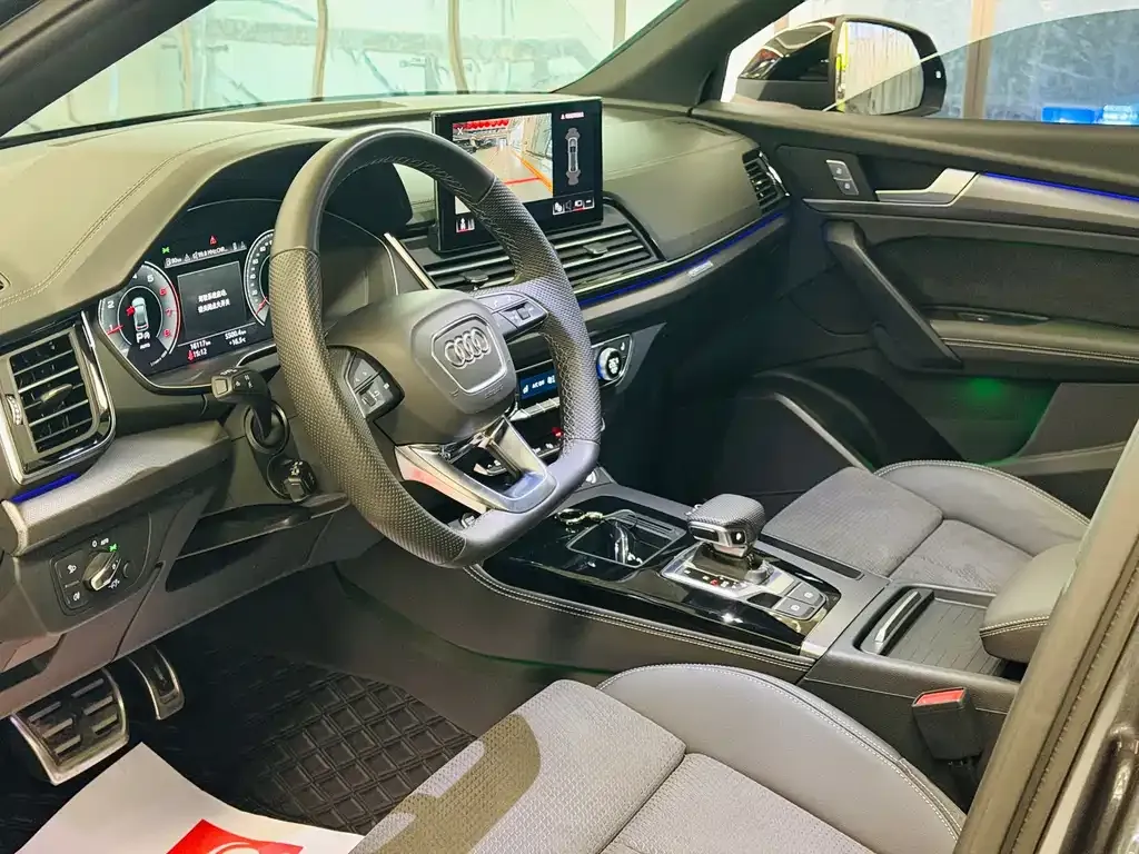 Audi Q5L Sportback — фото 8