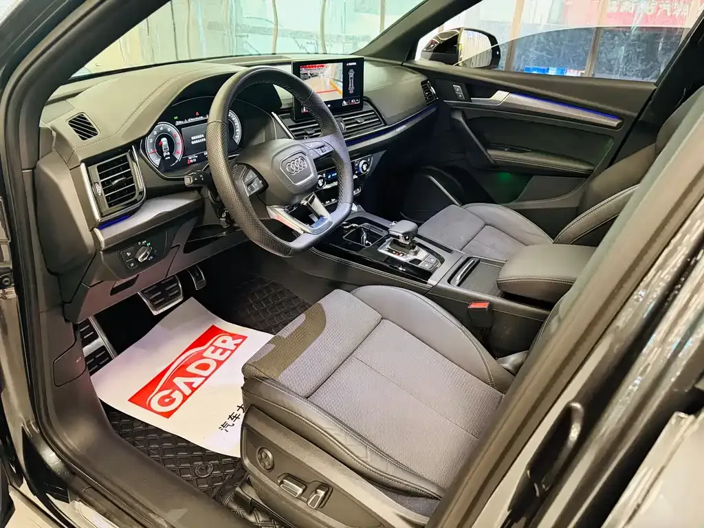 Audi Q5L Sportback — фото 7