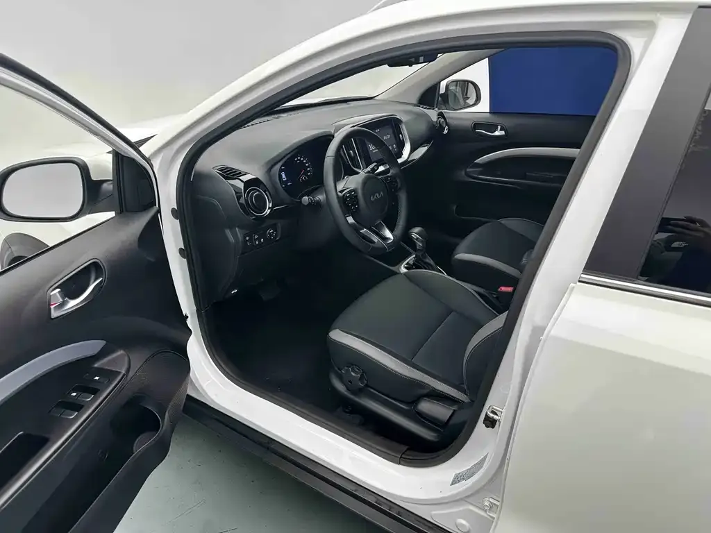 Kia KX1 2022 из CN, фото 8