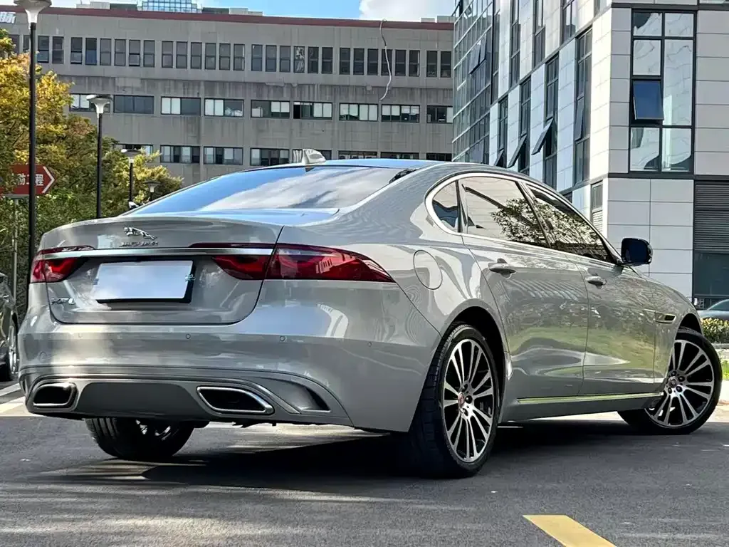 Jaguar XFL — фото 5