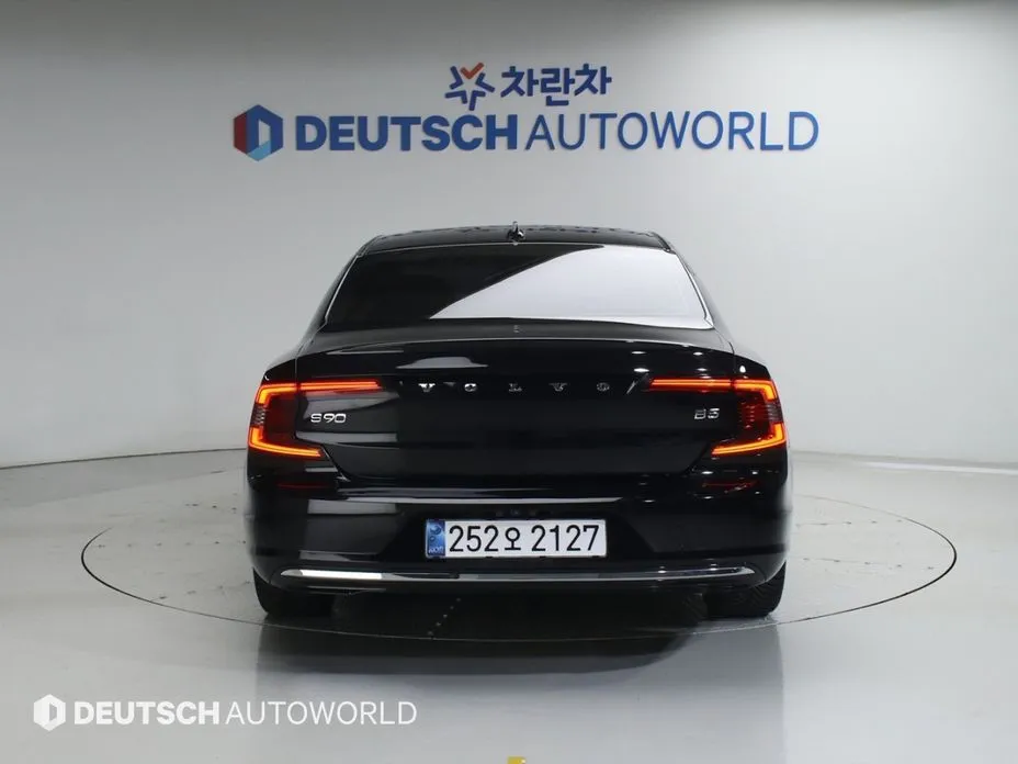 Volvo S90 2021 из KR, фото 3