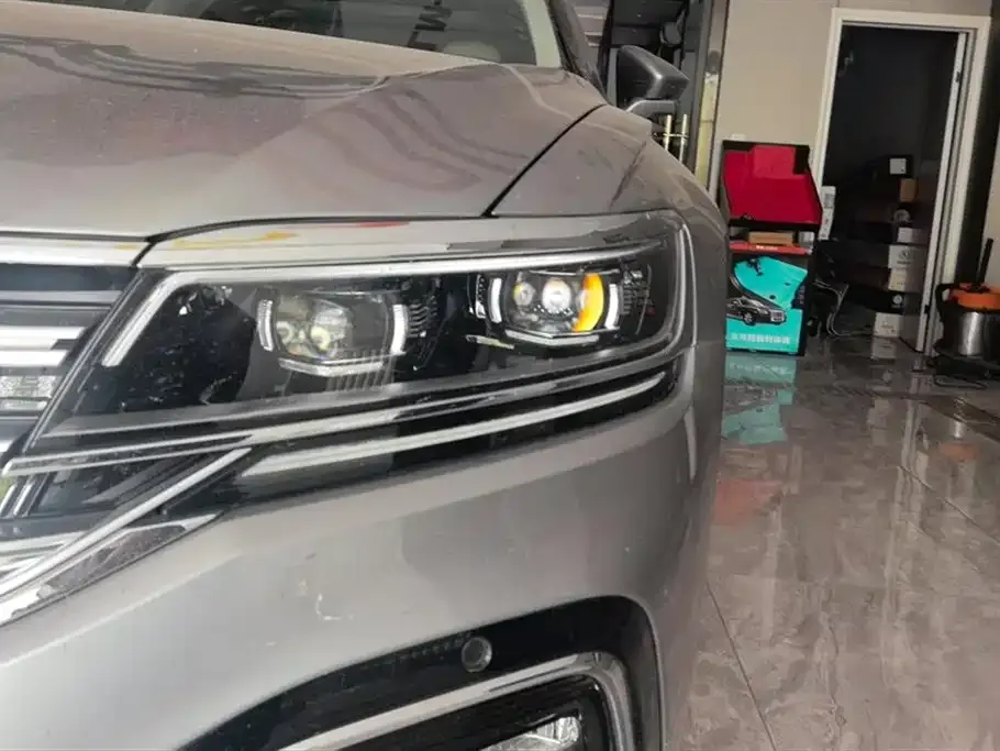 Volkswagen Phideon — фото 6