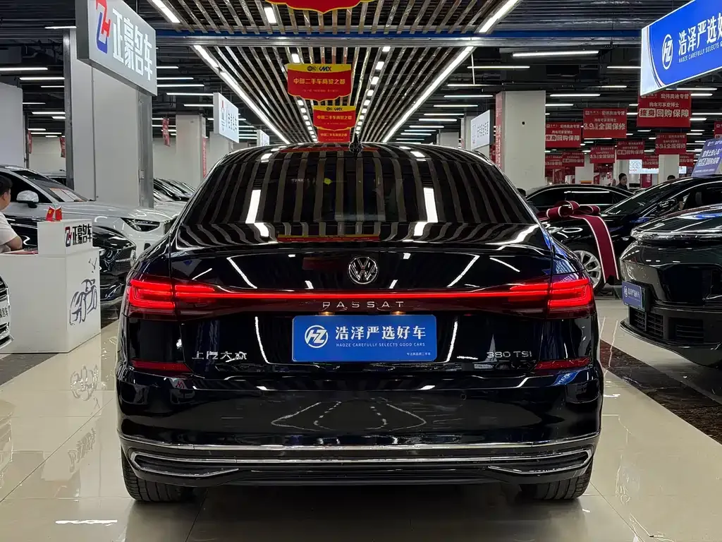Volkswagen Passat — фото 3