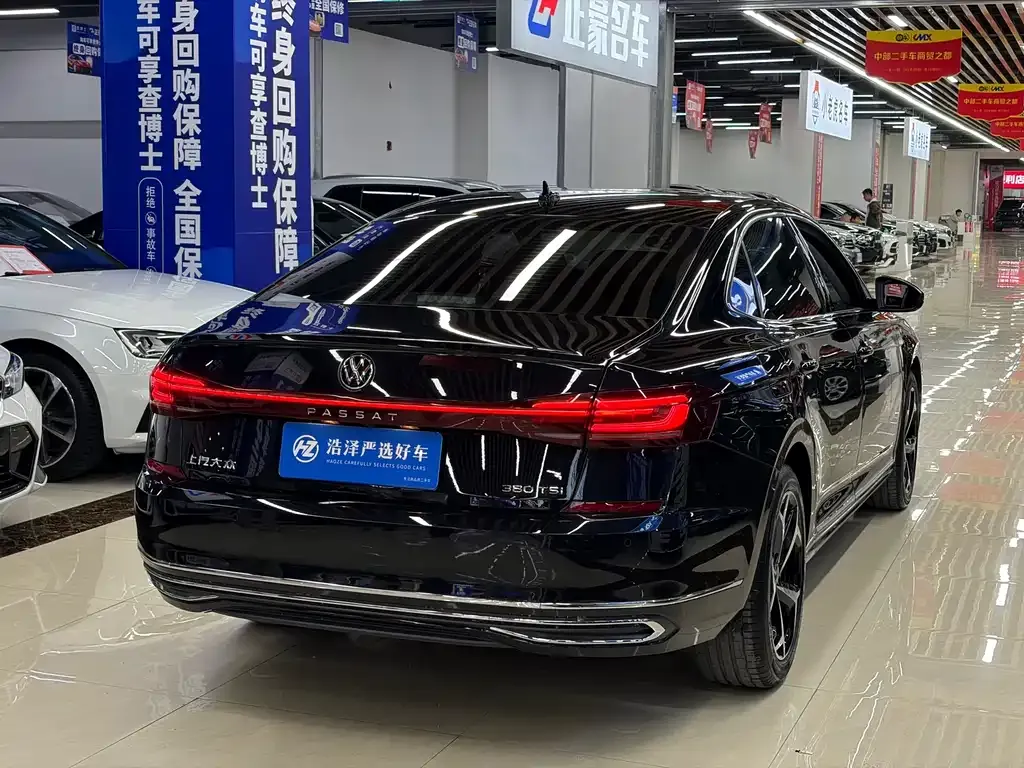 Volkswagen Passat — фото 2