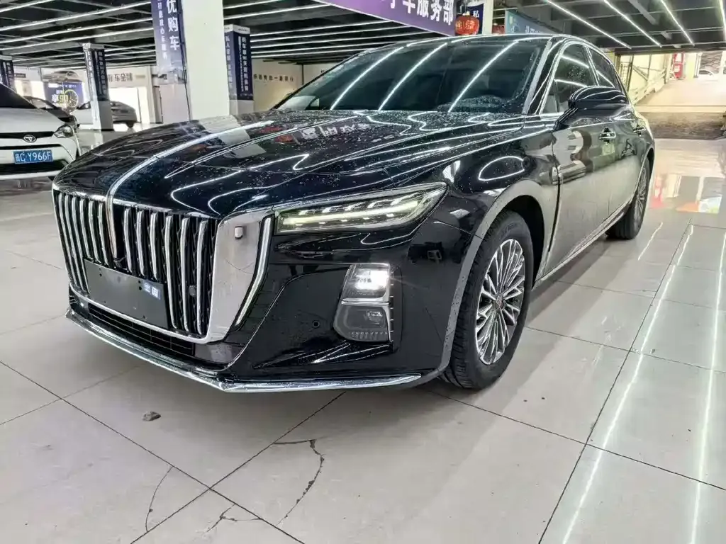 Hongqi H5 — фото 1