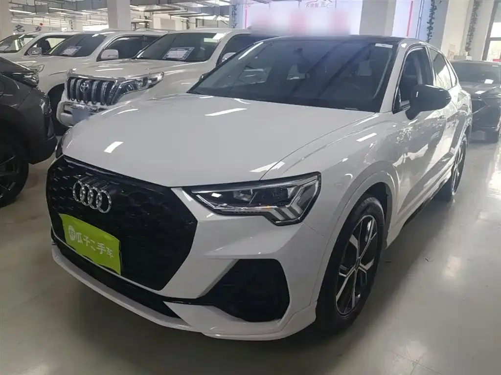 Audi Q3 Sportback — фото 5