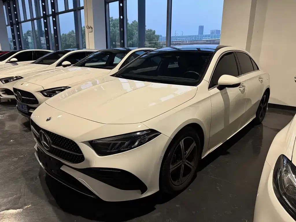 Mercedes-Benz A-Class — фото 1