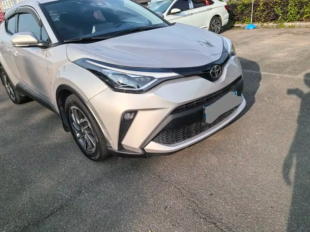Toyota C-HR — фото 5