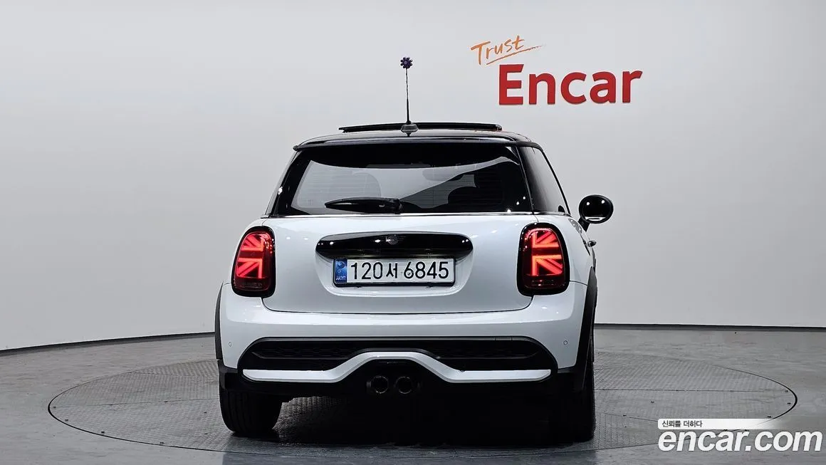 Mini Cooper 2024 из KR, фото 2
