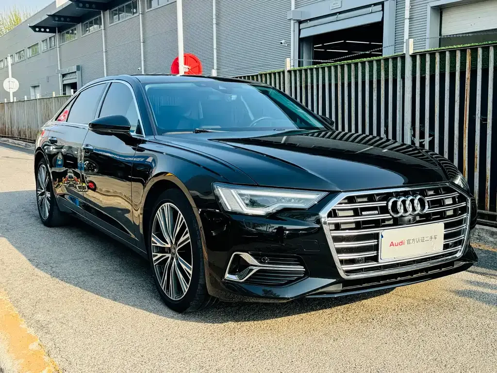 Audi A6L — фото 10