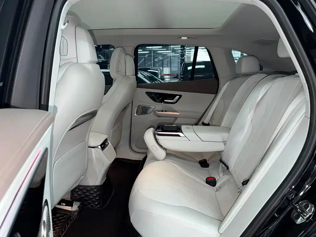 Mercedes-Benz EQE SUV 2023 из CN, фото 3