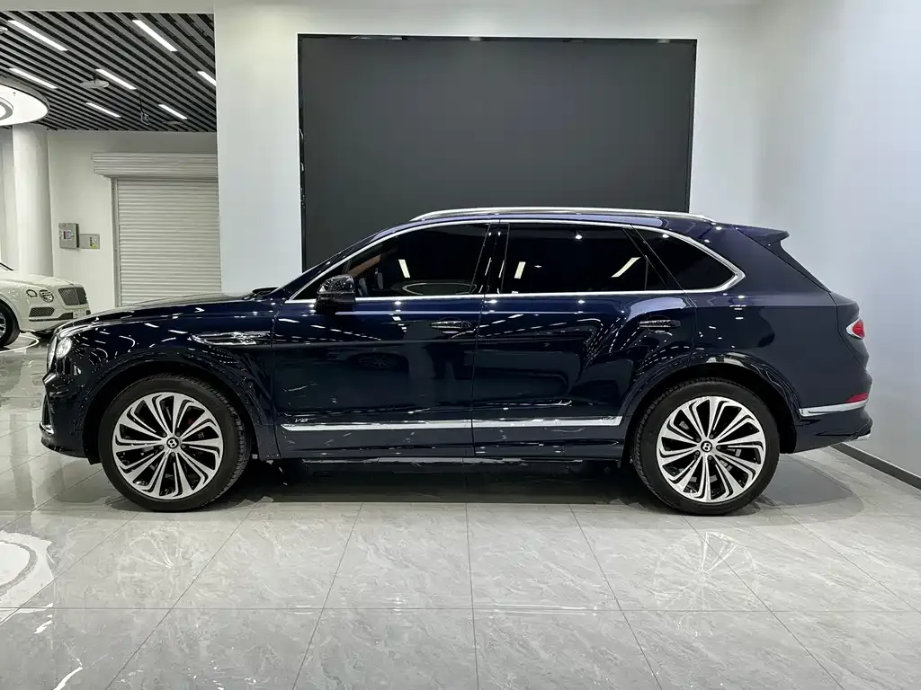 Bentley Bentayga — фото 3