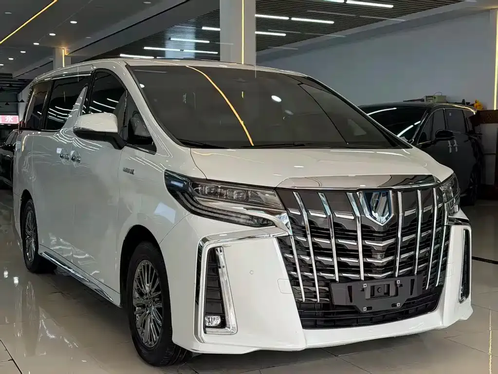 Toyota Alphard — фото 6