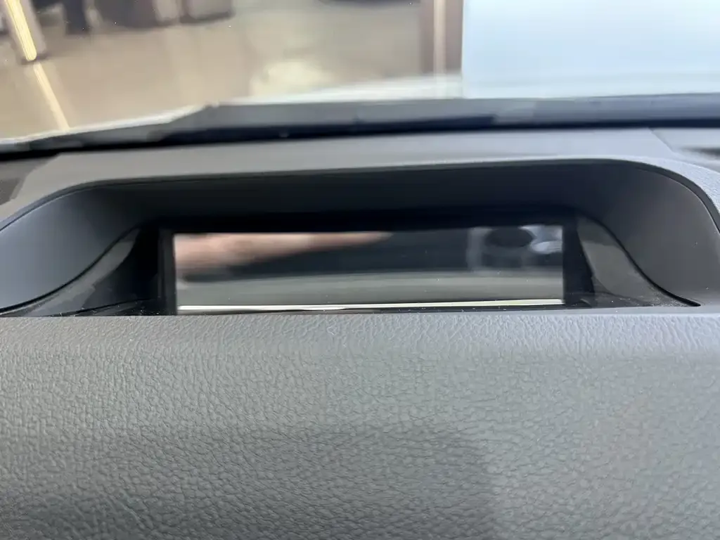 Toyota Alphard — фото 4