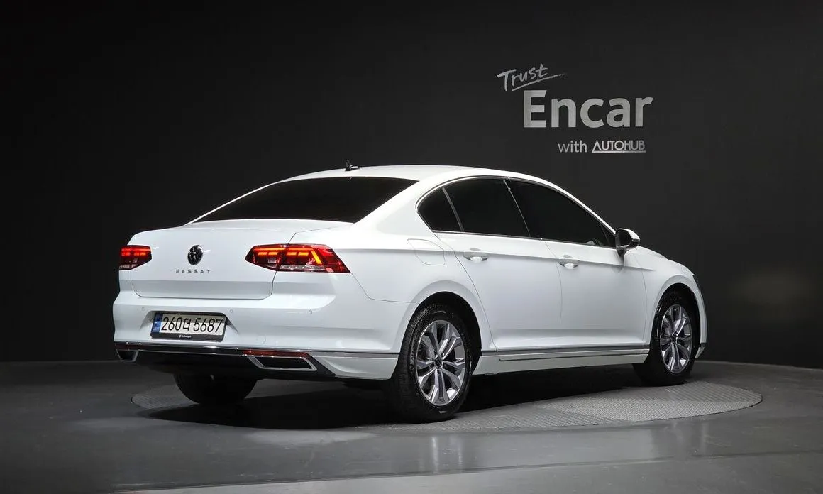 Volkswagen Passat 2022 из KR, фото 2