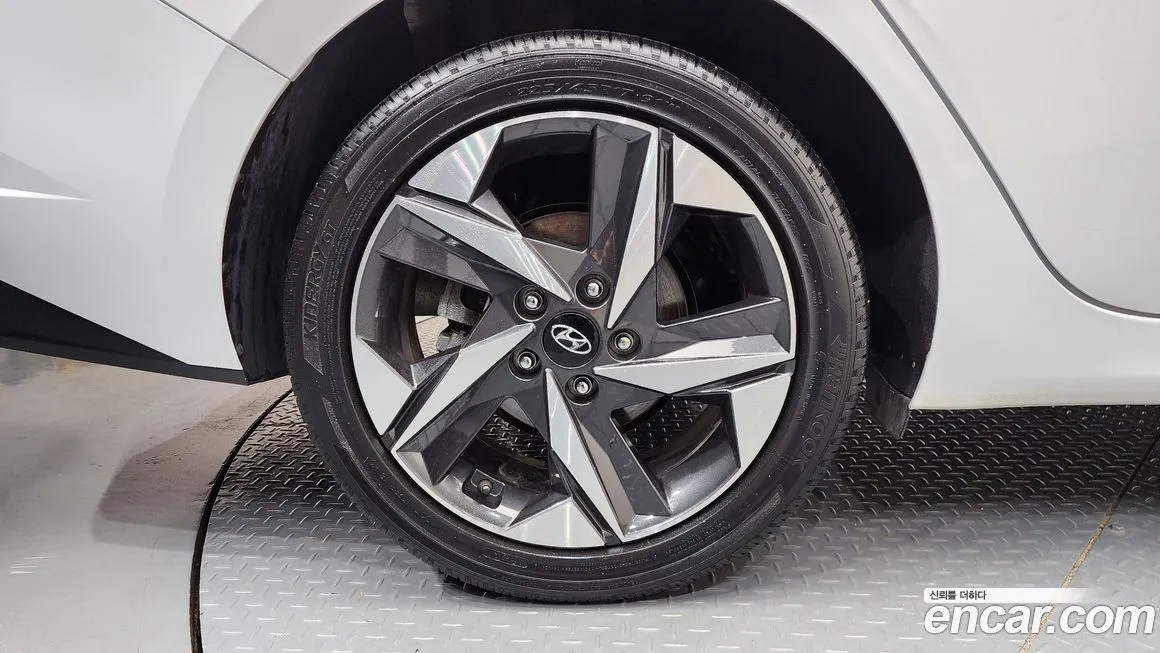 Hyundai AVANTE — фото 9