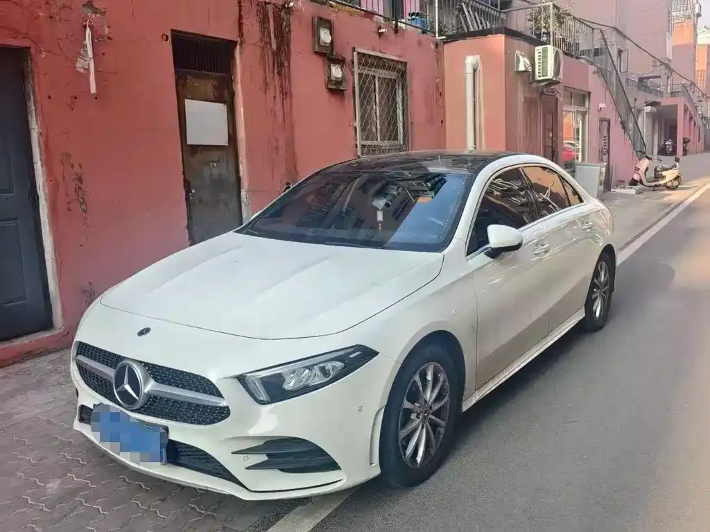 Mercedes-Benz A-Class — фото 1