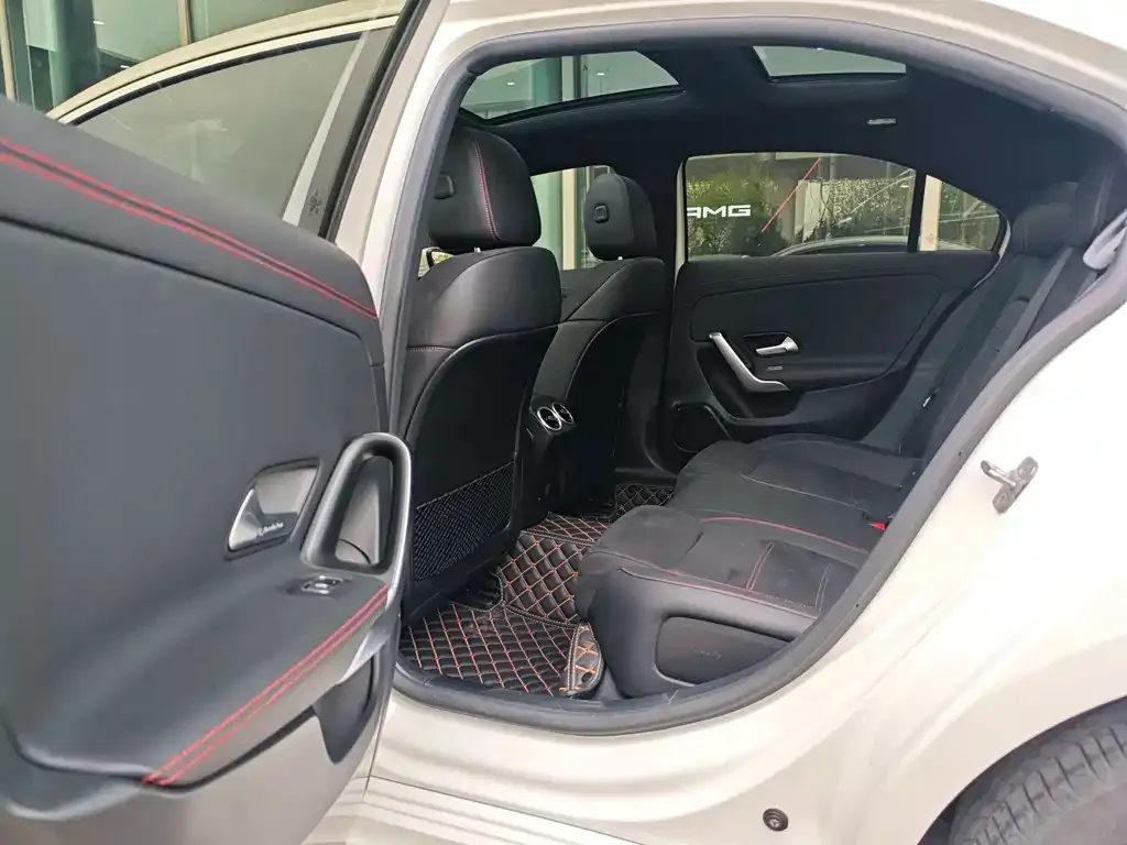 Mercedes-Benz A-Class 2024 из CN, фото 5