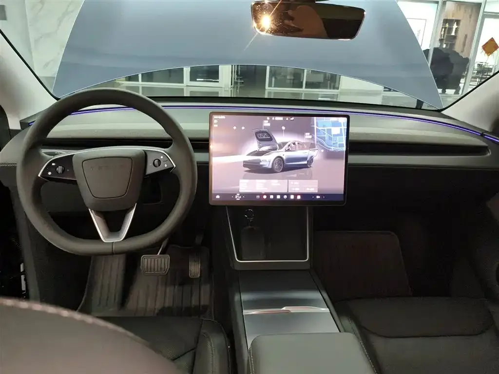 Tesla Model Y — фото 9