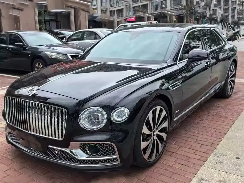Bentley Flying Spur — фото 1