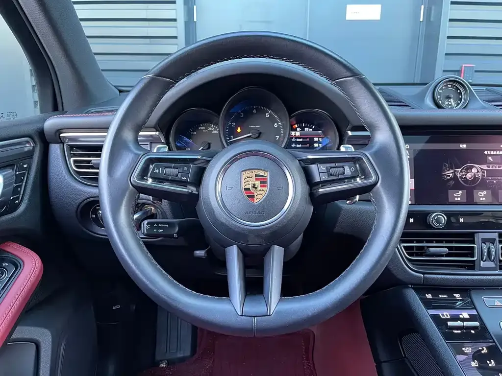 Porsche Macan — фото 6