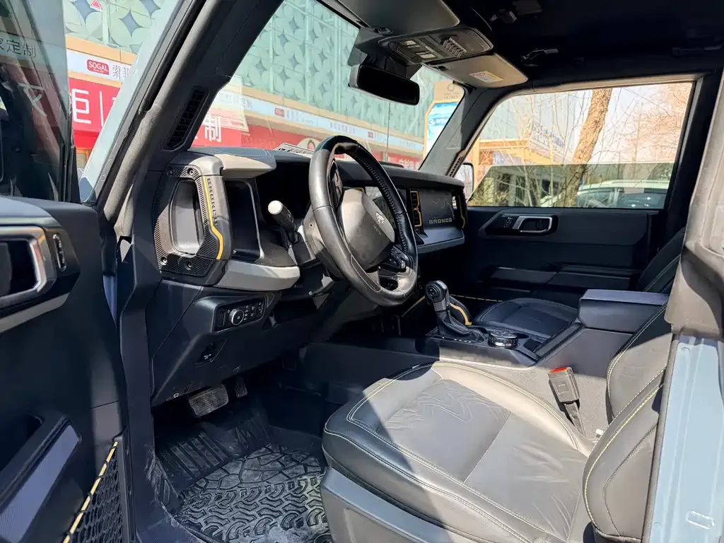 Ford Bronco — фото 4