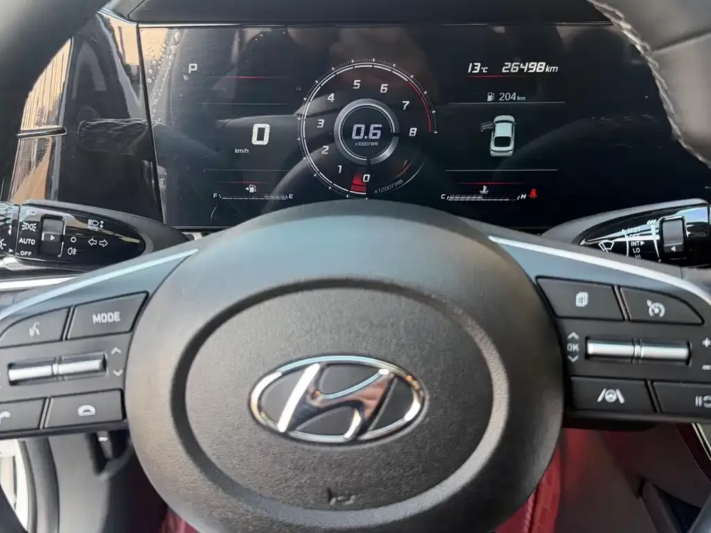 Hyundai Elantra — фото 5