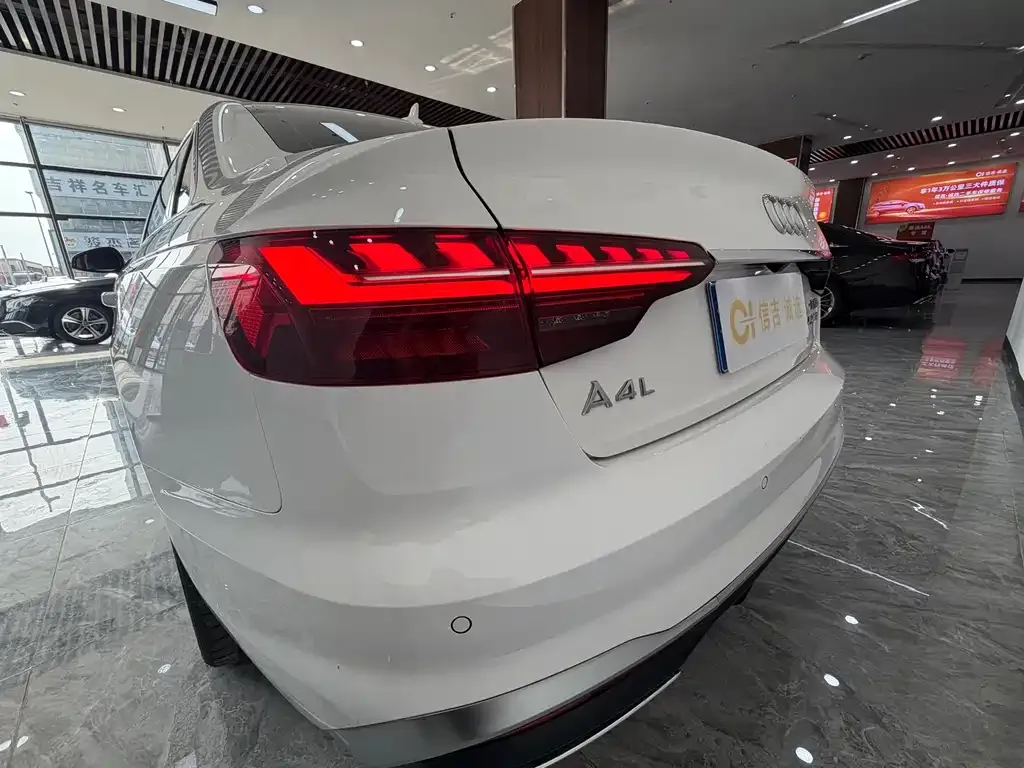 Audi A4L — фото 4
