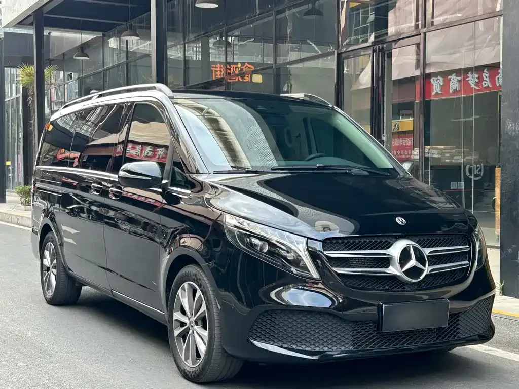 Mercedes-Benz V-Class — фото 10