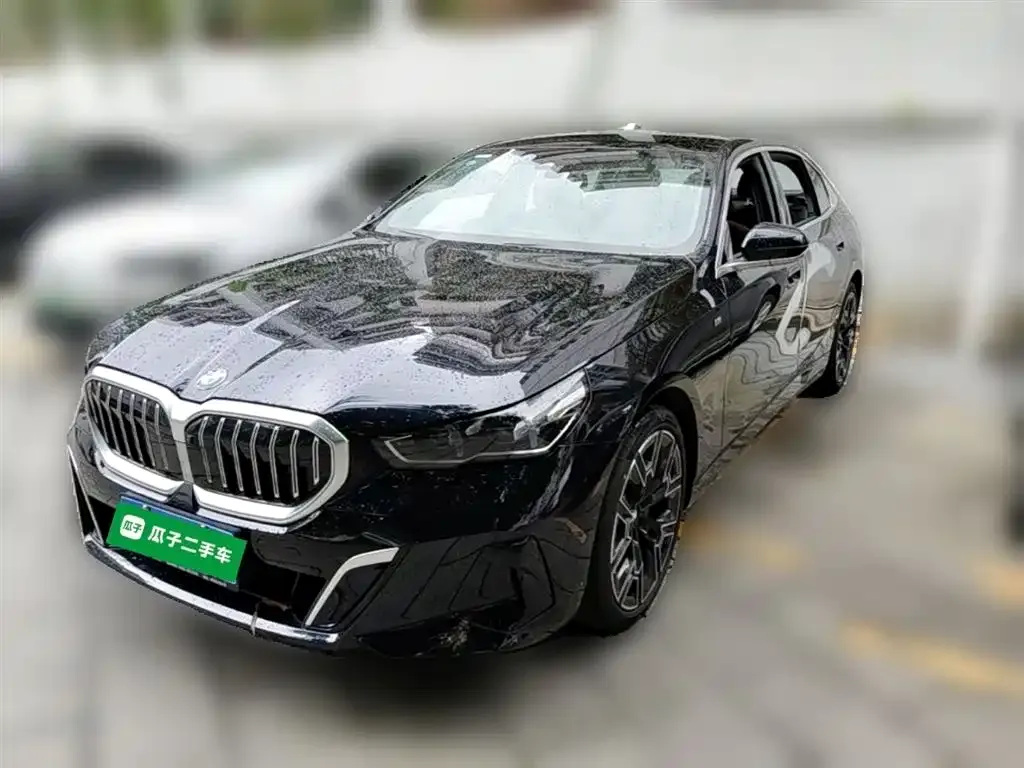BMW 5 Series — фото 8