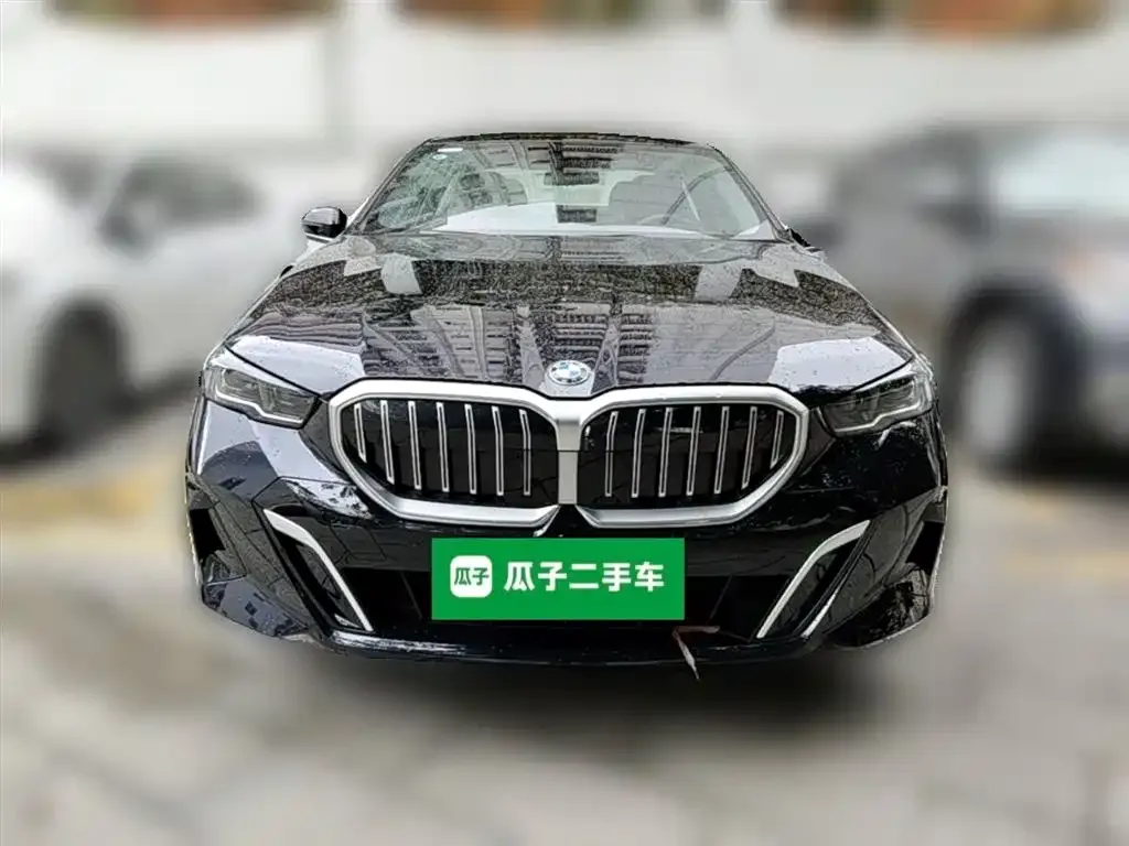 BMW 5 Series — фото 4