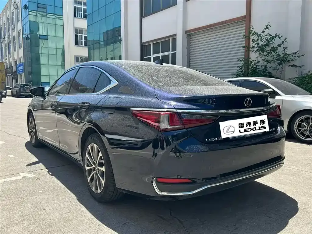 Lexus ES — фото 4
