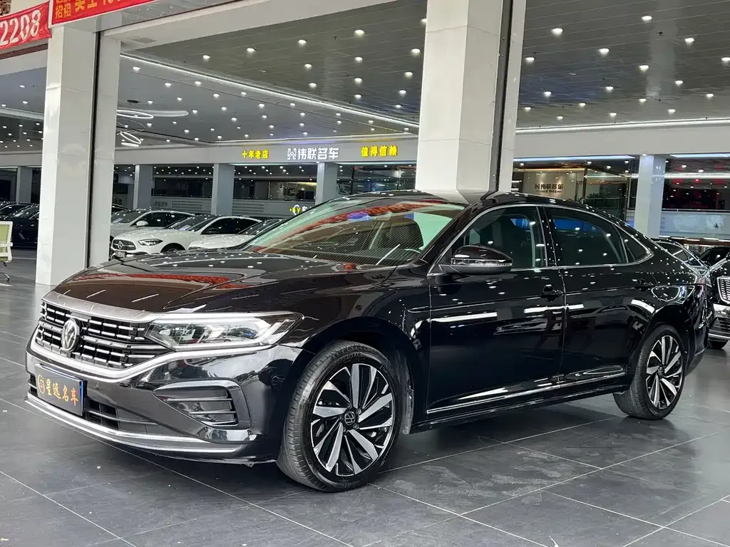 Volkswagen Passat — фото 1