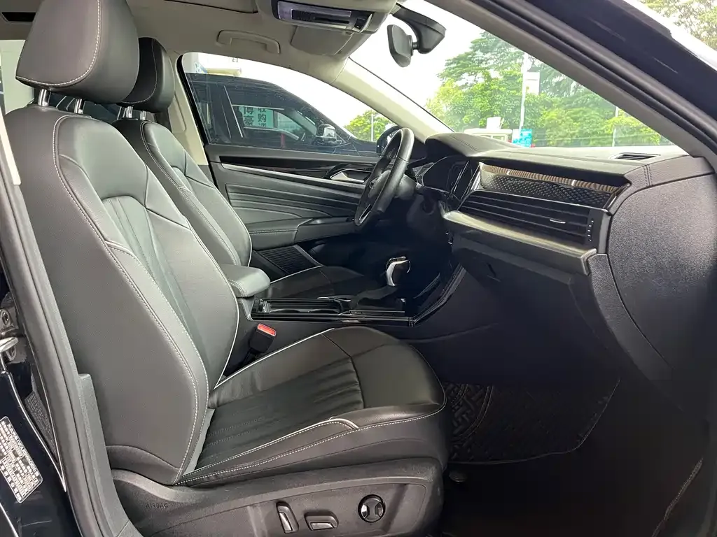 Volkswagen Passat — фото 7