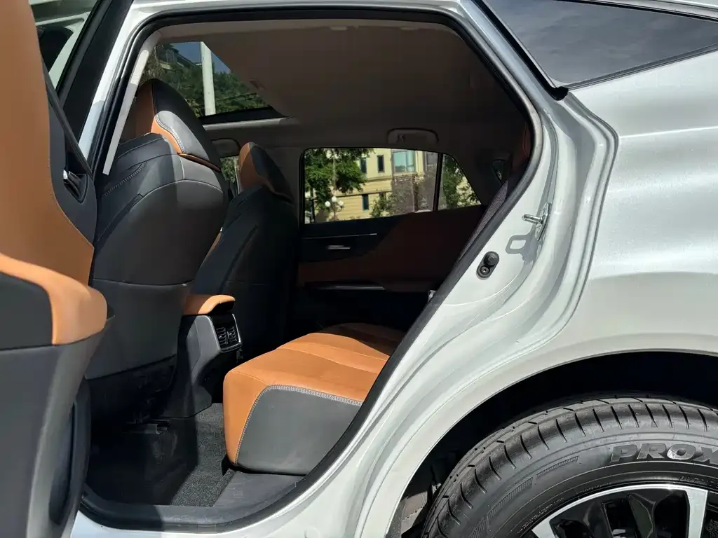 Toyota Venza 2023 из CN, фото 4