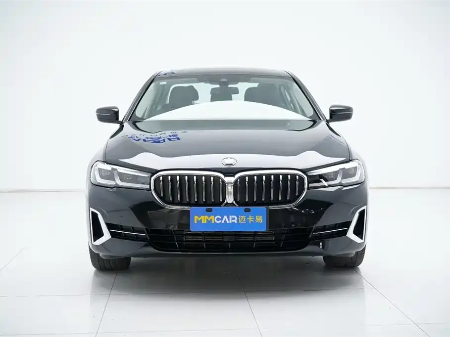 BMW 5 Series — фото 5