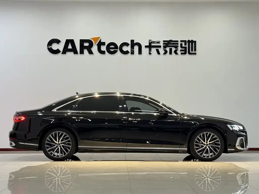 Audi A8 — фото 2