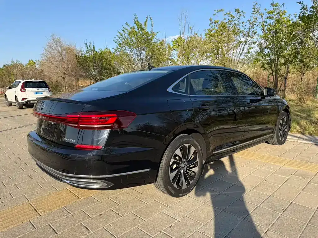 Volkswagen Passat — фото 3