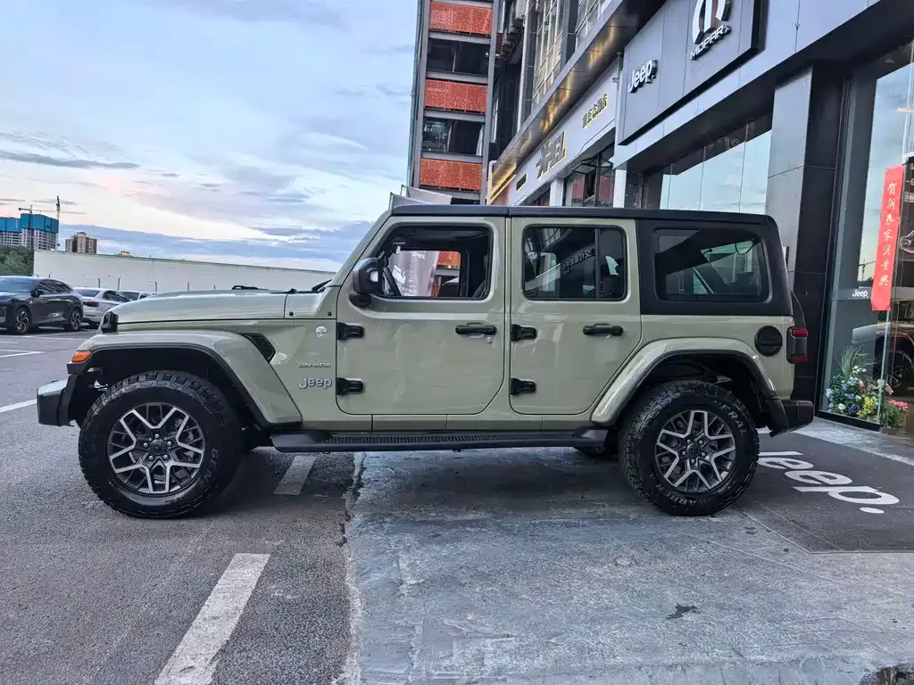 Jeep Wrangler — фото 7