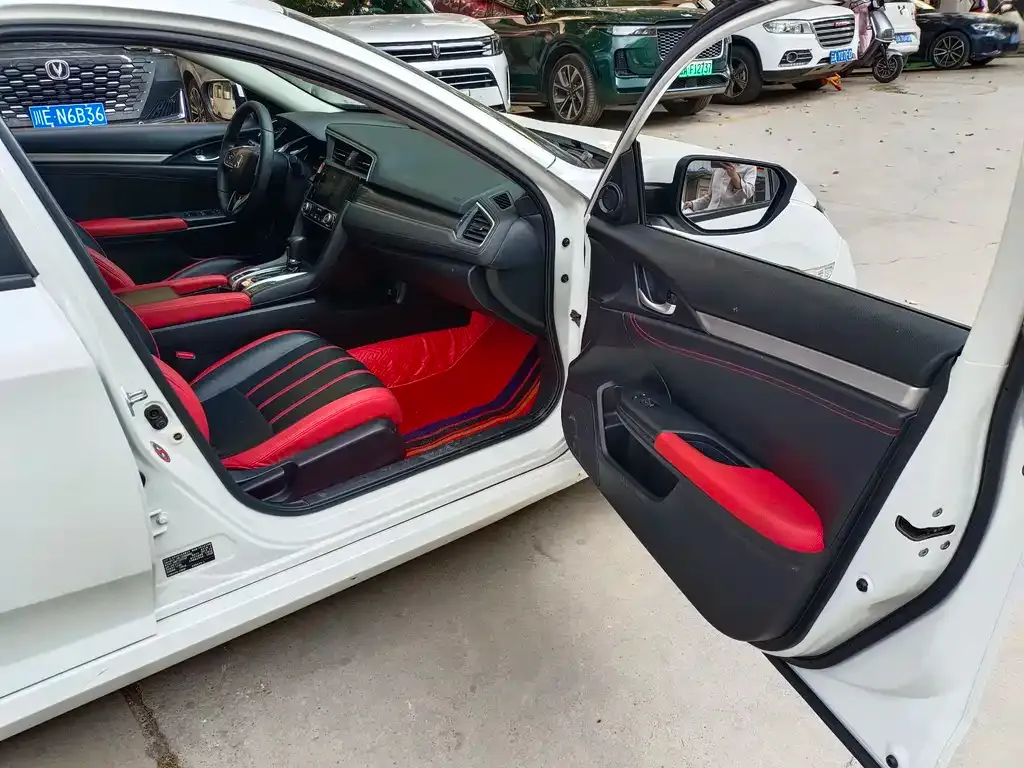 Honda Civic — фото 5