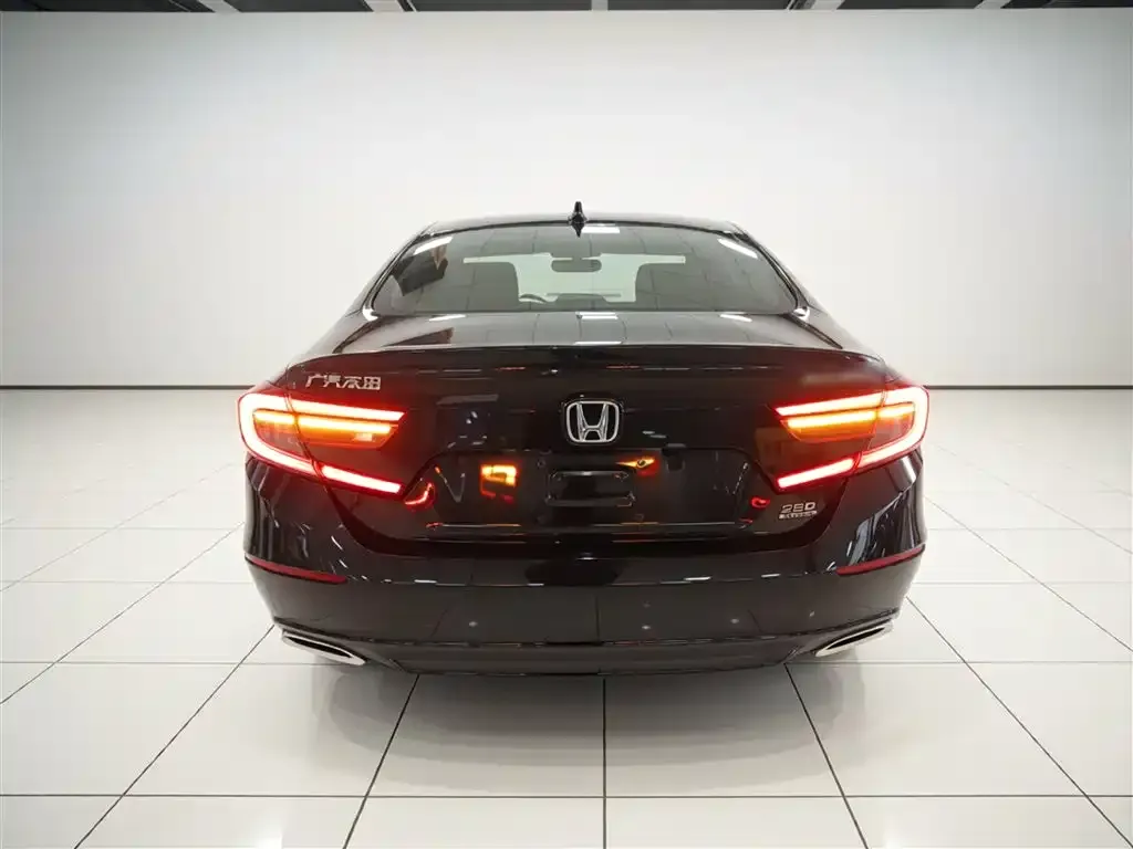 Honda Accord — фото 5