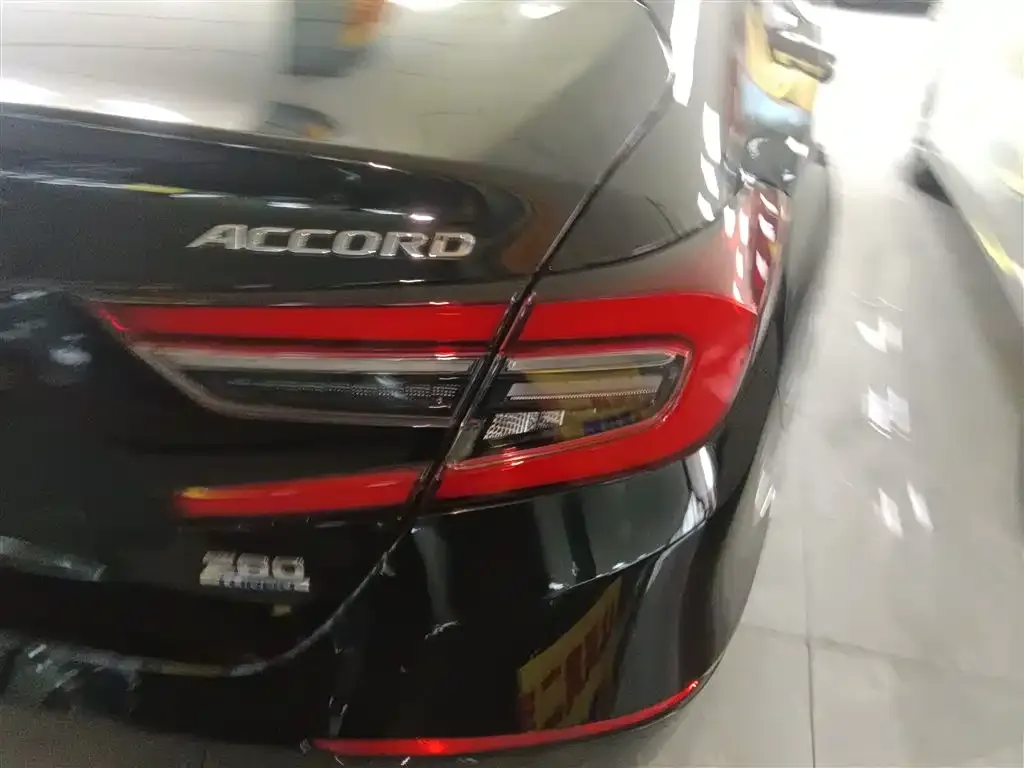 Honda Accord — фото 2