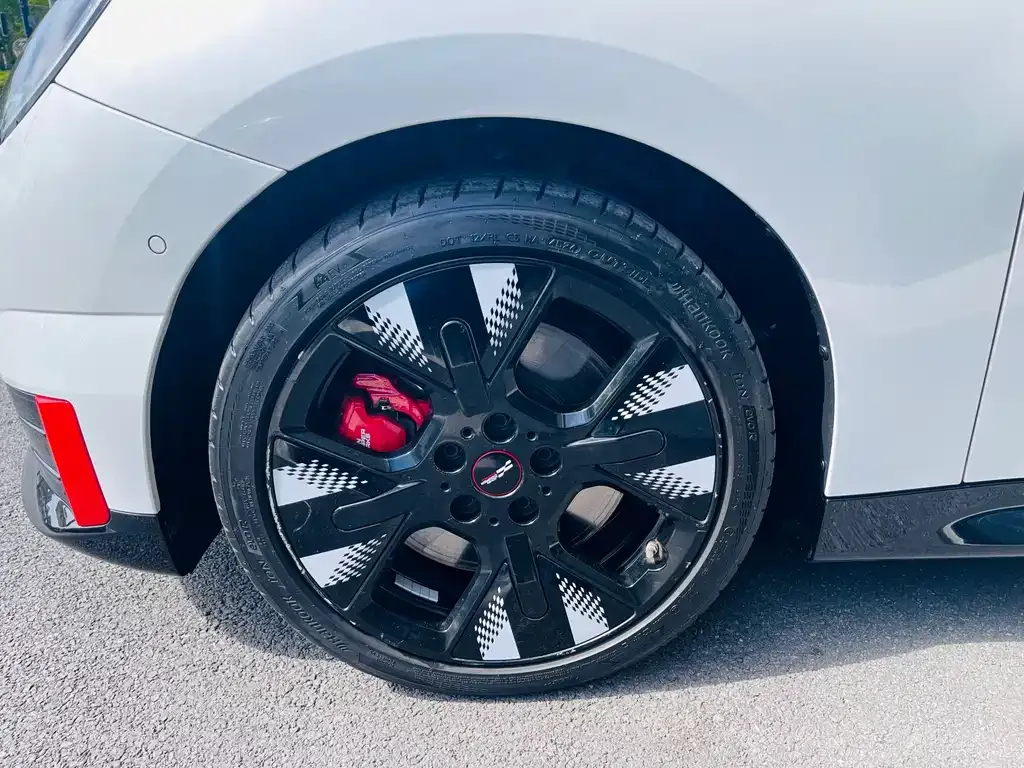 MINI JCW Electric 2025 из CN, фото 9