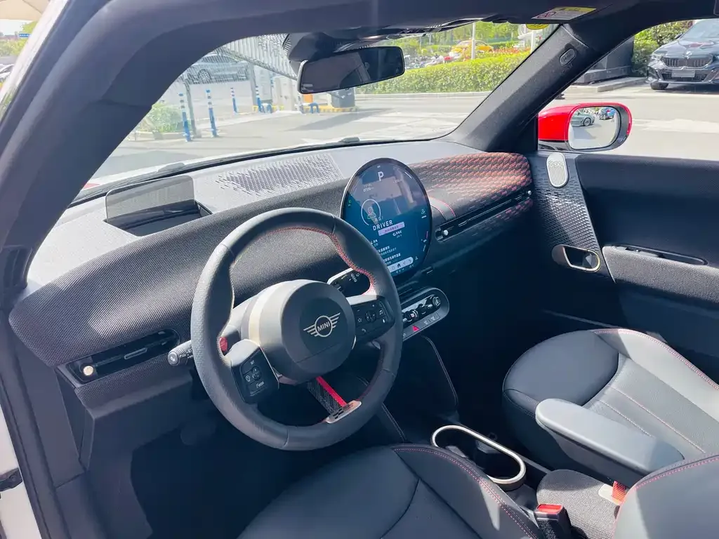 MINI JCW Electric 2025 из CN, фото 2