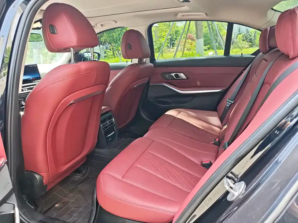 BMW 3 Series 2023 из CN, фото 3