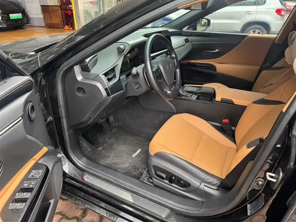 Lexus ES 2021 из CN, фото 2