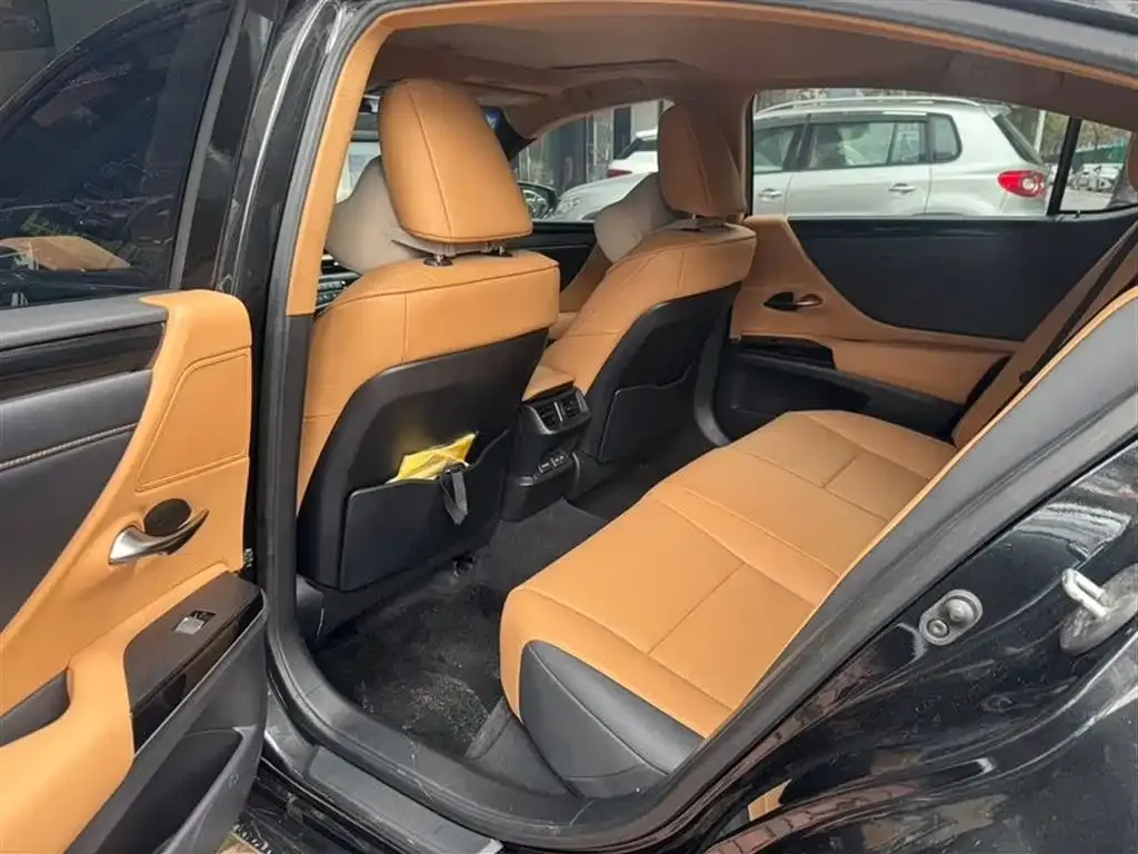 Lexus ES 2021 из CN, фото 4