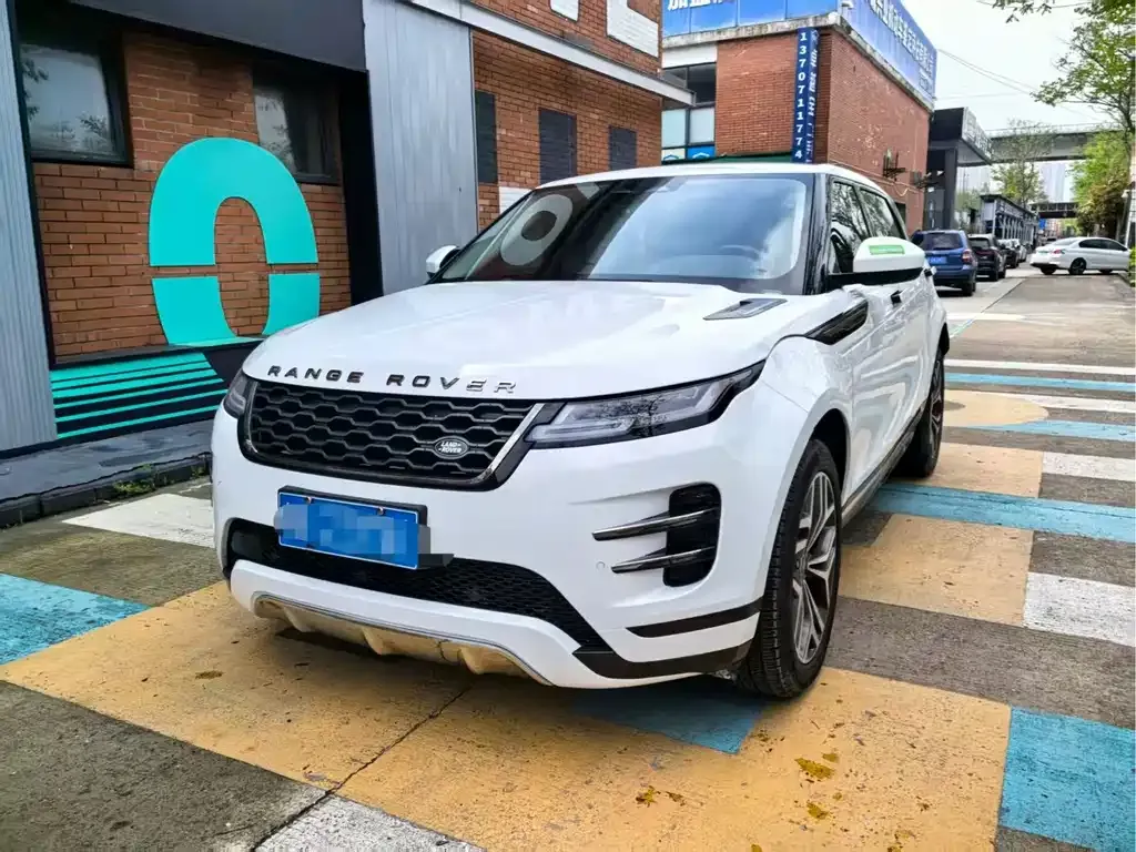 Land Rover Evoque — фото 1