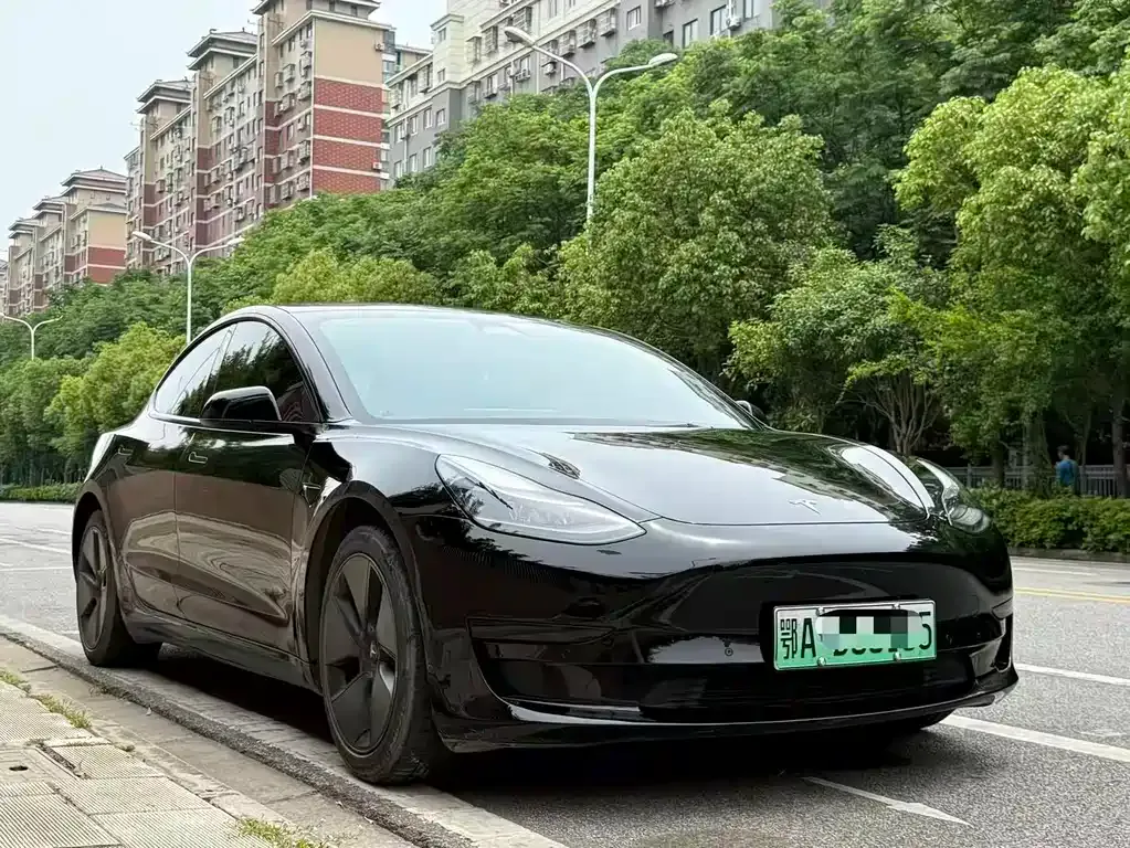 Tesla Model 3 — фото 5